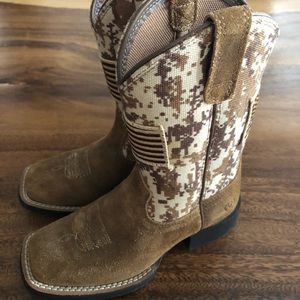 ARIAT Boots boys size 10